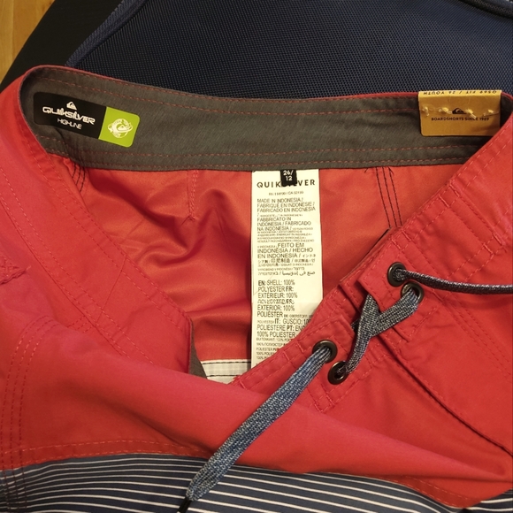 NWT Quiksilver Board Shorts Boy's 26/12 Firm Price   - Picture 3 of 3